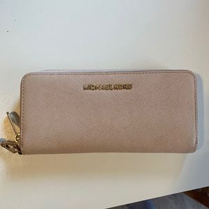 Michael Kors wristlet wallet